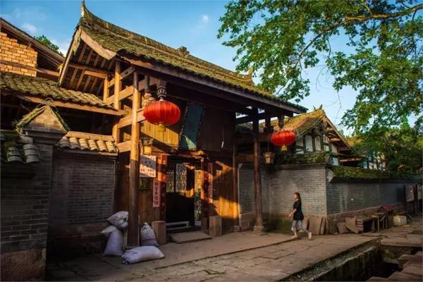 别再给老牌歌手找麻烦了,明明可以顺利退休,偏要用一首翻唱毁了他们